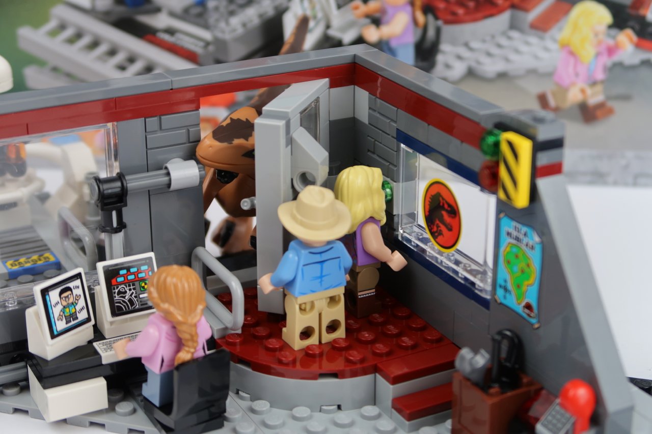 LEGO Jurassic Park Sets Review 