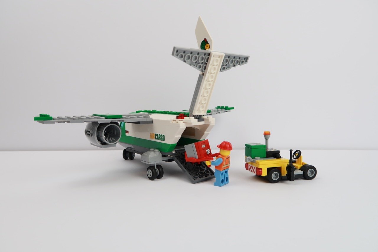 Lego city airport cargo plane online