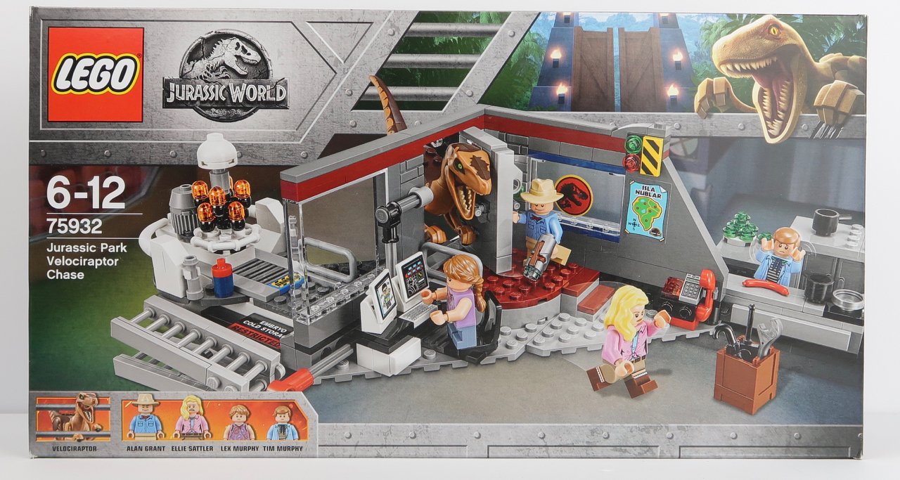 lego jurassic world velociraptor chase