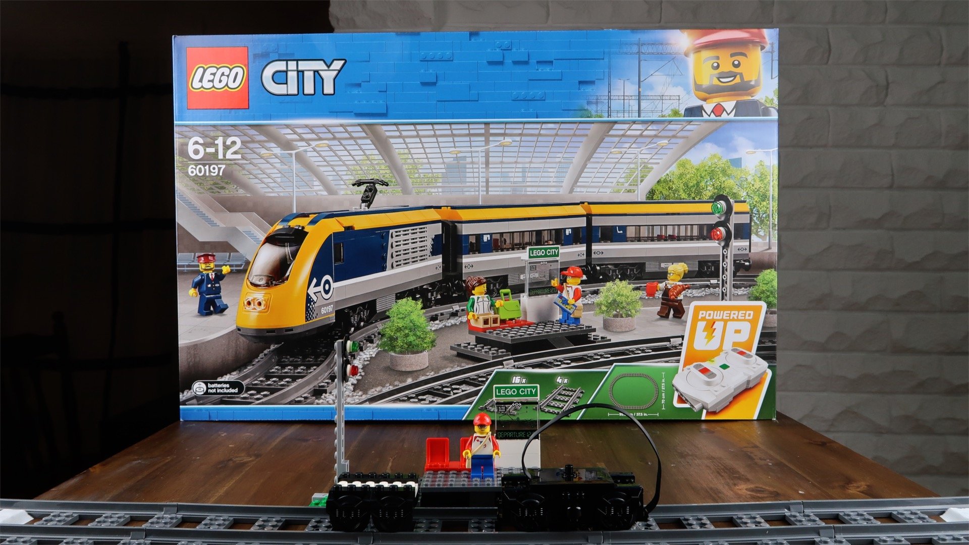 Lego City 60197 Passenger Train Speed Build 