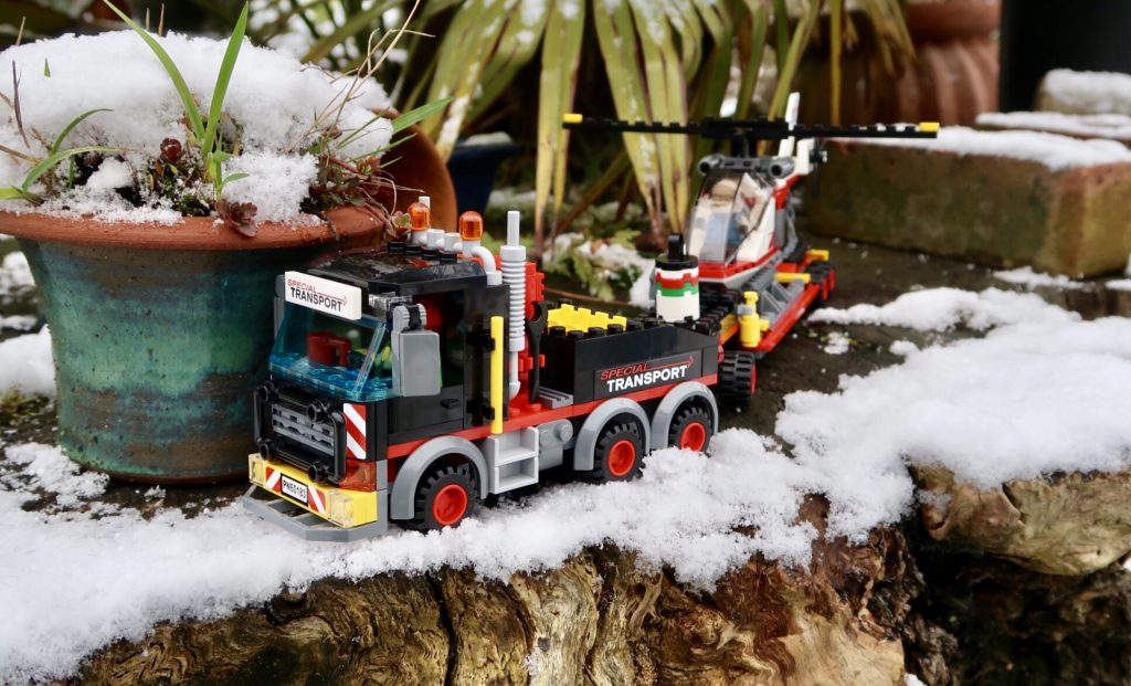 LEGO City Review: Heavy Cargo Transport set 60183 by GJBricks