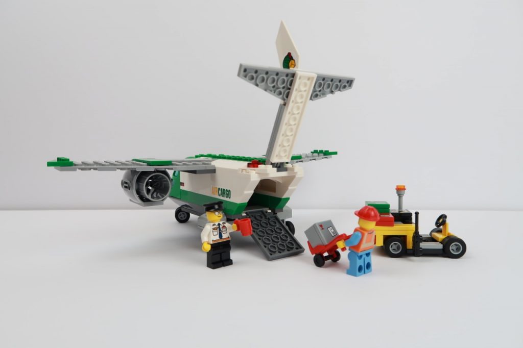 lego-city-airport-cargo-plane-build-and-review-60101